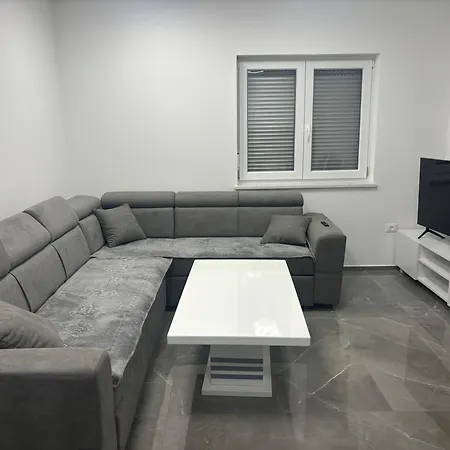 Διαμέρισμα Tini 3 *